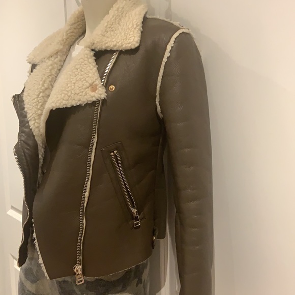 Faux Leather/Sherpa Moto jacket - Picture 4 of 9